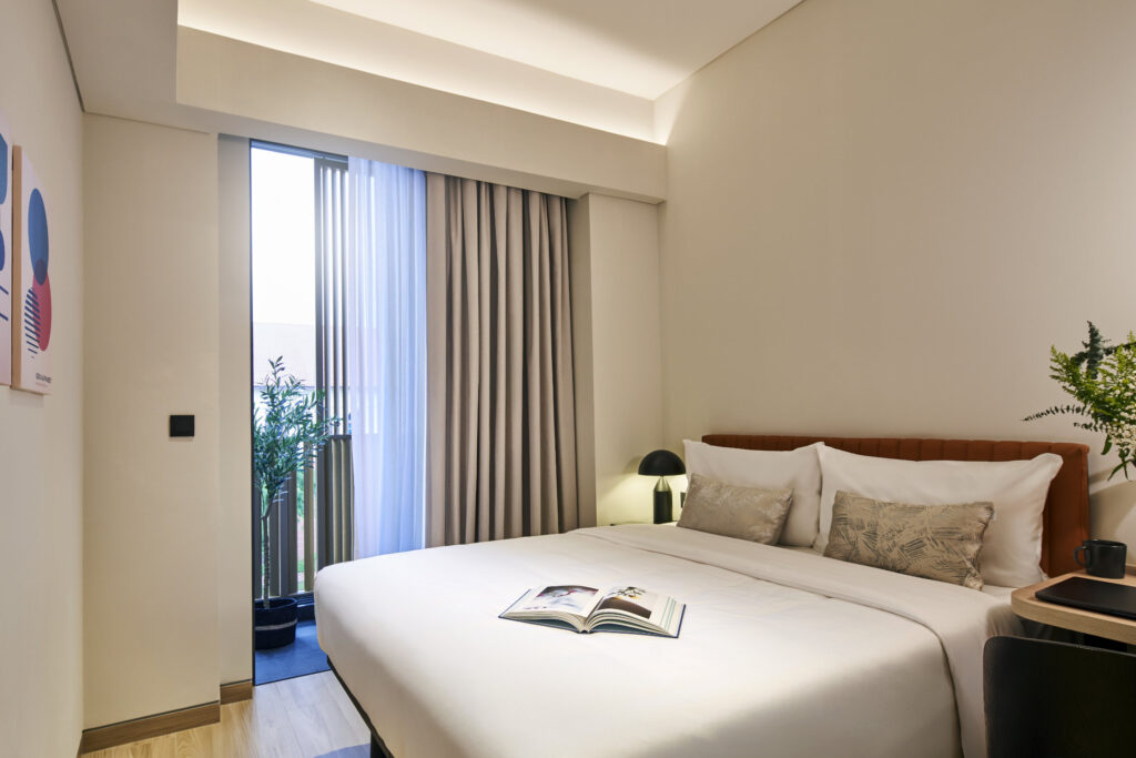 Mber @ TCT Teck Chye Terrace serviced apartment balcony room 2