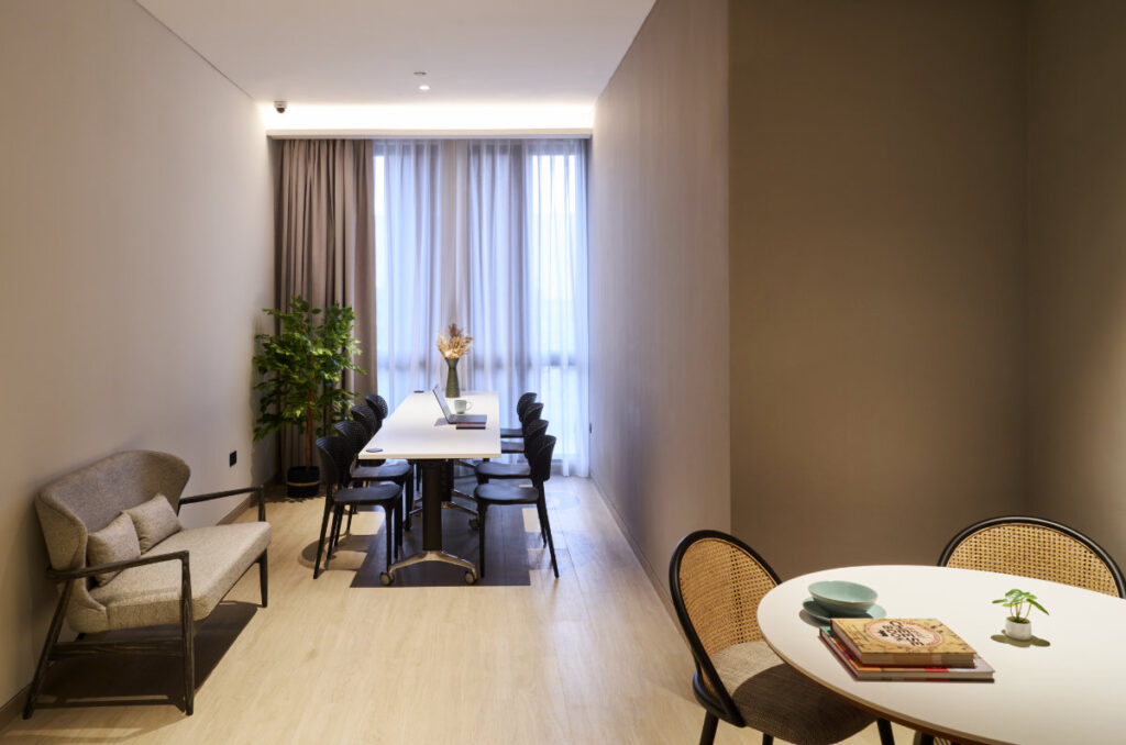 Mber Co-Working Room